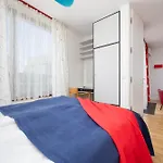 American Retro With Balcony Powisle By Renters