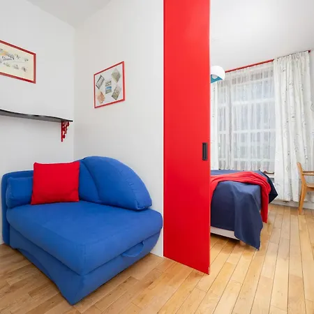 Leszczynska American Retro With Balcony Warsaw's Powisle By Renters Apartment *