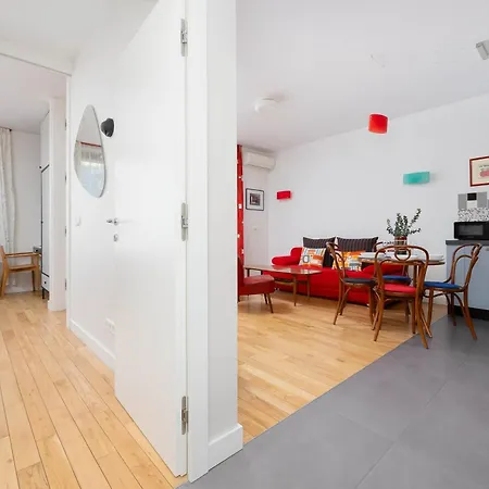 Leszczynska American Retro With Balcony Warsaw's Powisle By Renters *