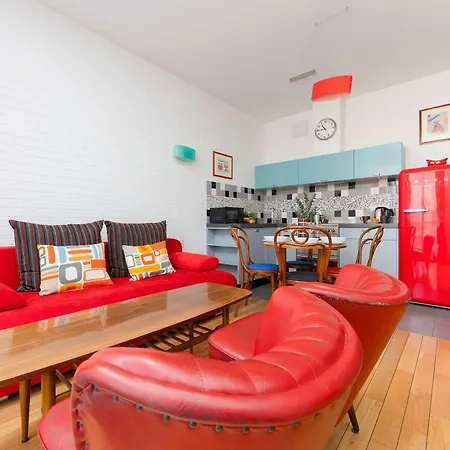Leszczynska American Retro With Balcony Warsaw's Powisle By Renters Apartment *