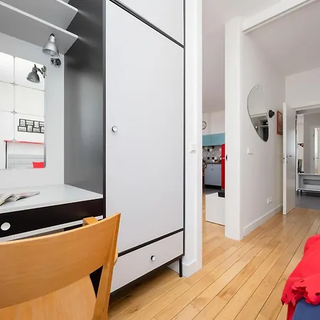 American Retro With Balcony Powisle By Renters * Warsaw