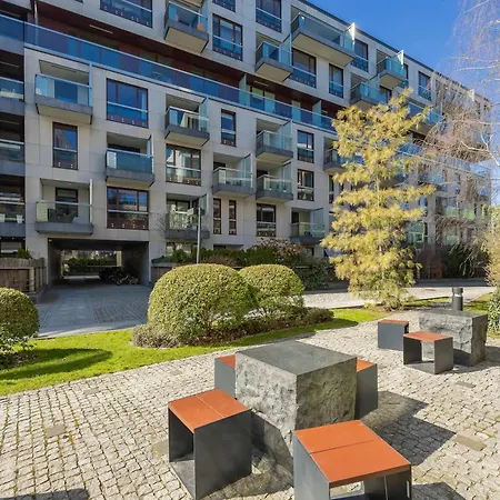 Lejlighed American Retro With Balcony Powisle By Renters Warszawa